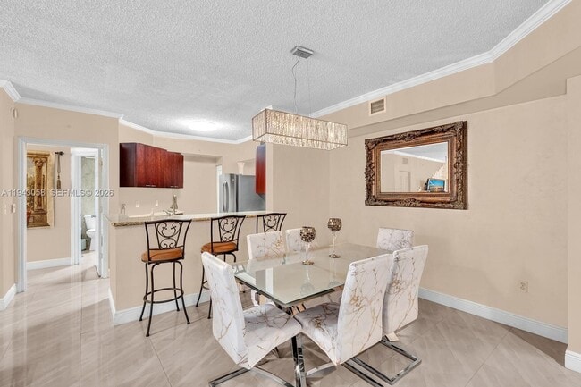 Foto del edificio - 17100 N Bay Rd