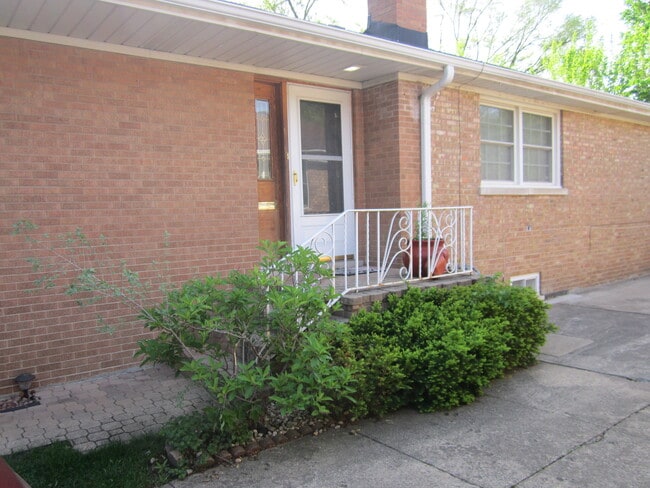 Front Exterior - 1700 South Blvd