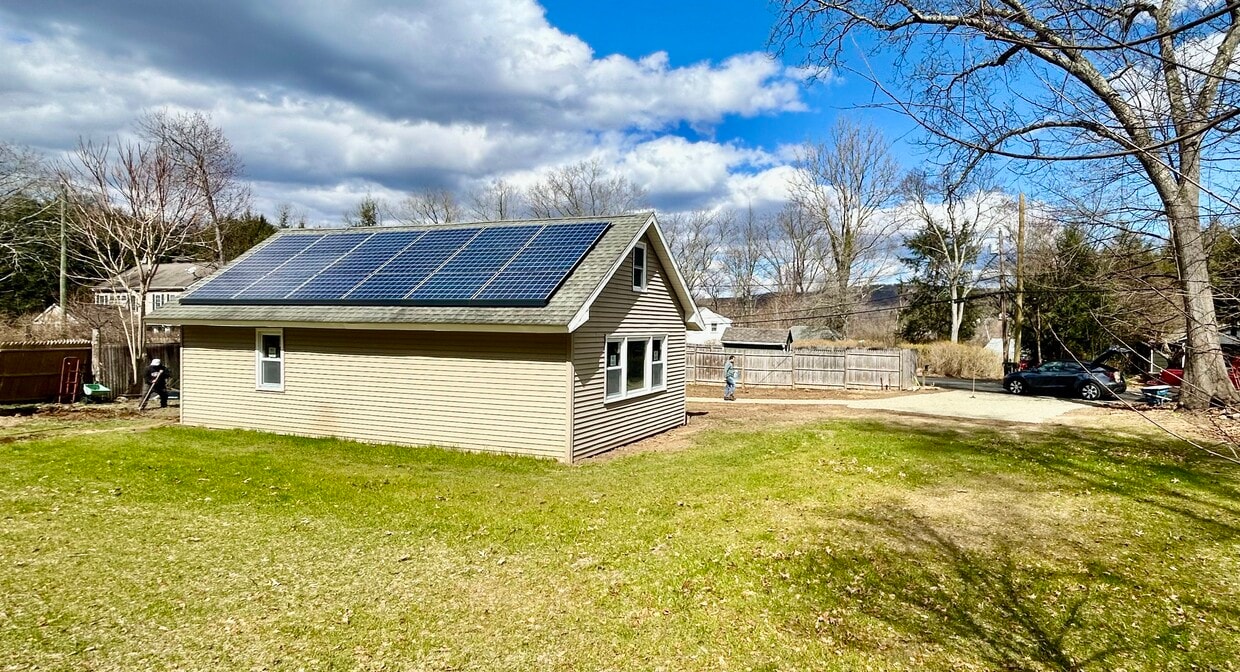 Building Photo - 86 Alpine Dr
