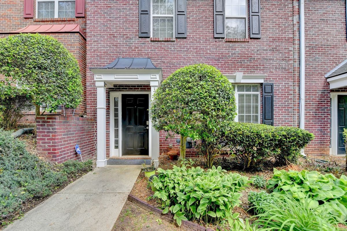 Primary Photo - 3426 Town Square Dr NW