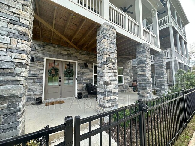 Foto del edificio - 1486 Fairmont Ave NW