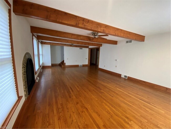 Foto del edificio - 277 S Franklin St