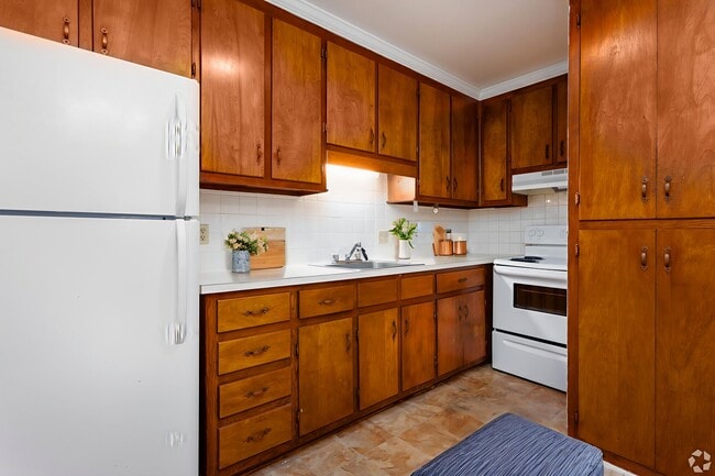 Building Photo - Summercrest Apartments