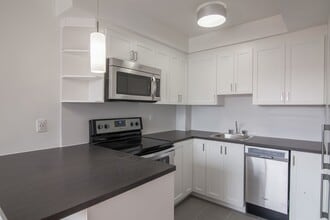 Building Photo - 760 Av. Galt