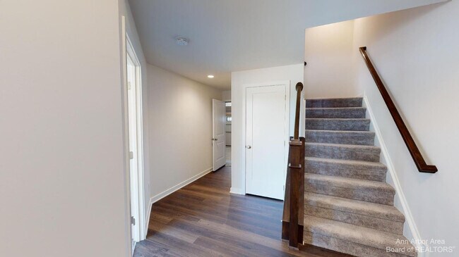Foto del edificio - 2704 S Spurway Dr