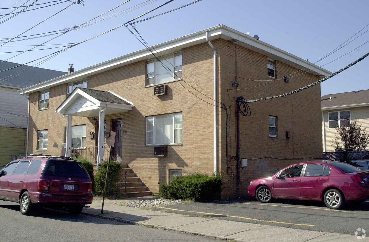 11 Boyd St, Lodi, NJ 07644 Apartments in Lodi, NJ