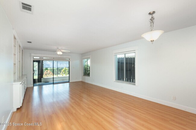 Foto del edificio - 168 Skyline Blvd