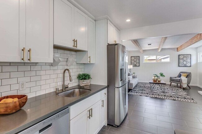Building Photo - 36182 Magellan Dr