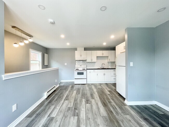 Photo du bâtiment - 728 E Main St