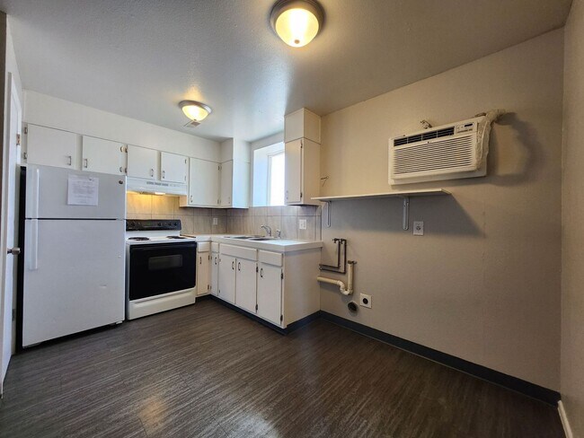 Foto del edificio - 3501 Baltimore Ave