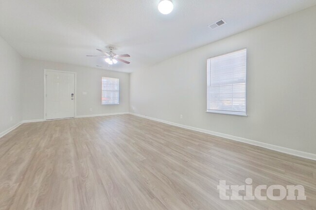 Foto del edificio - 945 Schofield Ln