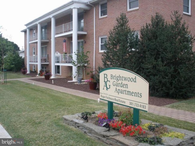 Foto del edificio - 105 N Edgewood Dr