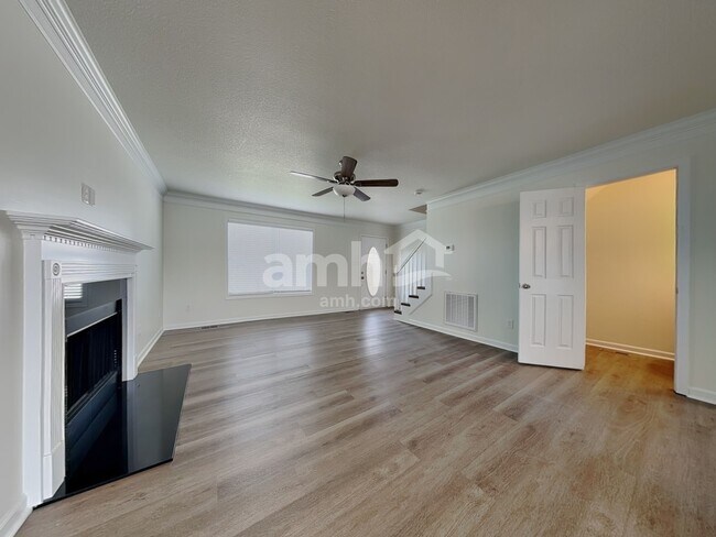 Foto del edificio - 1833 Turning Point Rd