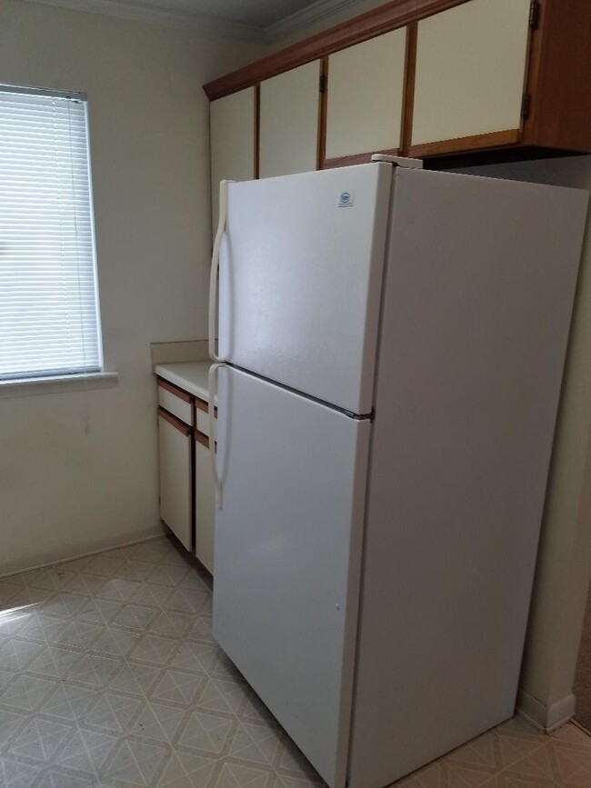 Building Photo - 2 BEDROOM 2 BATH  BOTTOM FLOOR UNIT AT MYR...