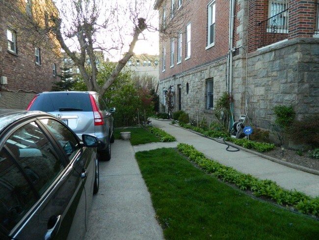 Foto del edificio - 2761 Bronxwood Ave