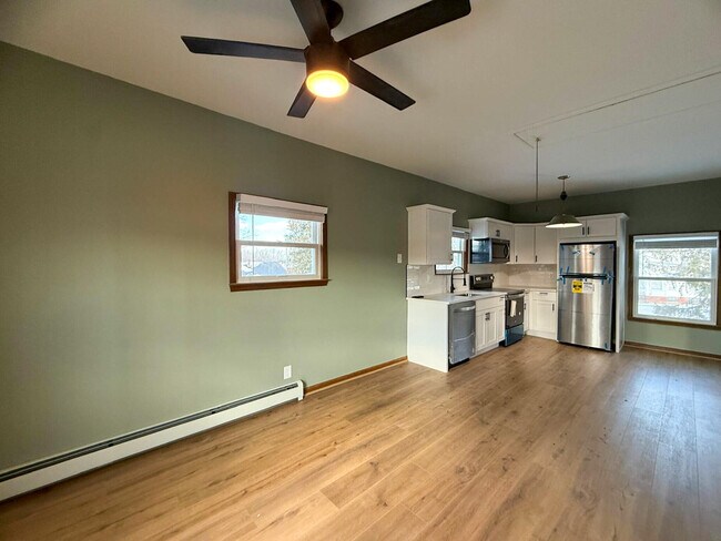 Foto del edificio - 36465 Main St