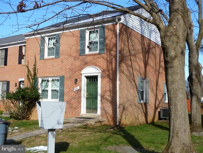 Building Photo - 9311 Bentridge Ave