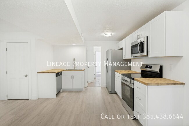 Foto del edificio - 13863 Kessler Peak Dr
