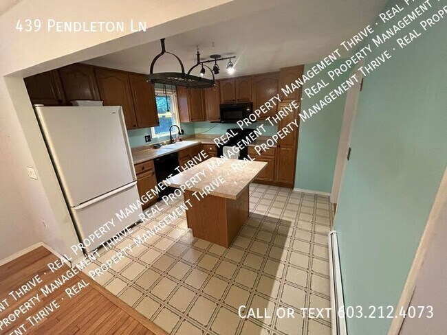 Foto del edificio - 3 BR 2 BA on a large secluded lot
