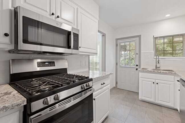 Building Photo - 4017 Prescott Ave