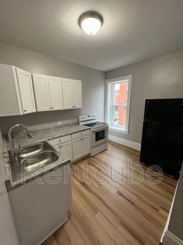 Primary Photo - 243 W 11th St
