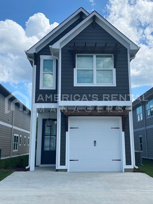 Building Photo - DEPOSIT PENDING! Home for Rent in Calera, AL!!! Available to View with 48 Hour Notice!!!  DEPOSIT...