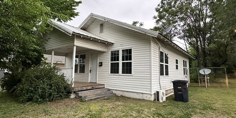 Primary Photo - 538 W Wood