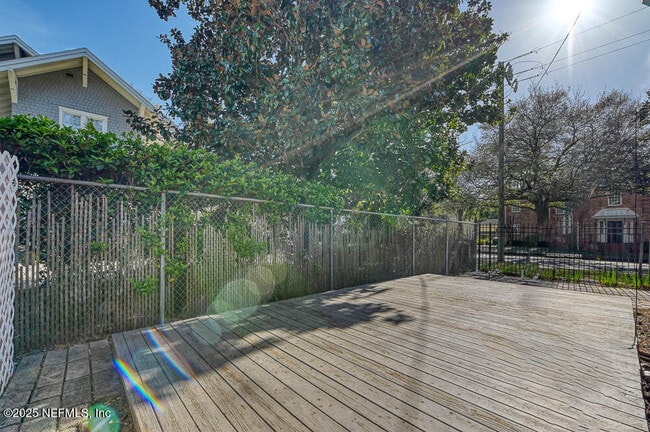 Building Photo - 1661 Aberdeen St