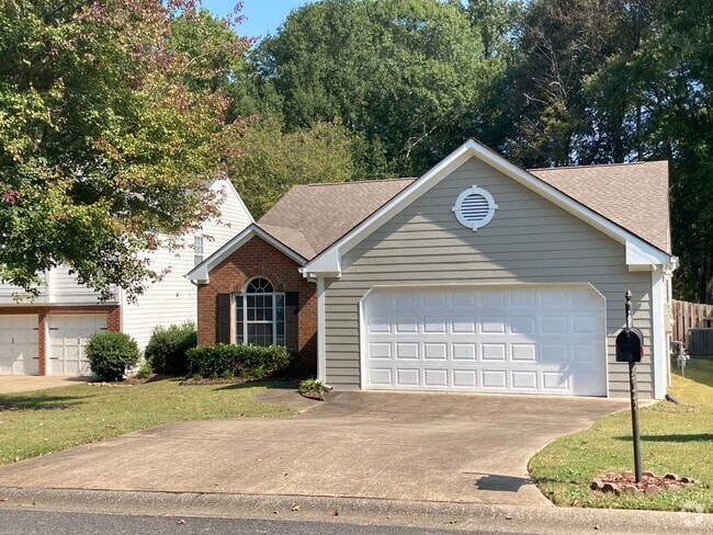 Building Photo - 2328 Leacroft Way