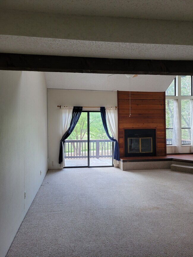 Foto del edificio - 3900 Old Lodge Rd