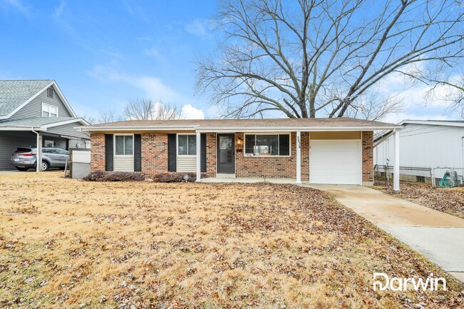 Building Photo - 1570 Bluefield Dr