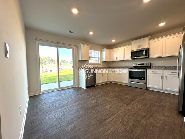 Foto del edificio - 4 Bedroom 2.5 Bathroom in Dallas NC