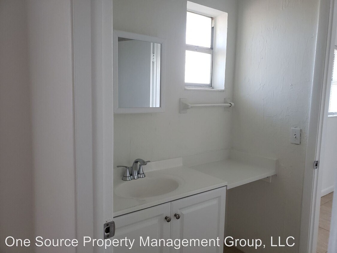 1366 Solana Rd, Naples, FL 34103 - Habitación en alquiler en Naples, FL |  Apartments.com