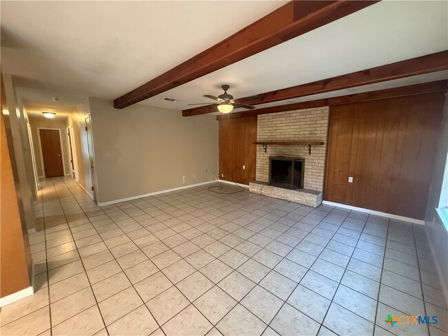 Building Photo - 1004 Hillyer St