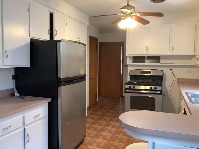 Foto del edificio - 8937 Forestview Rd