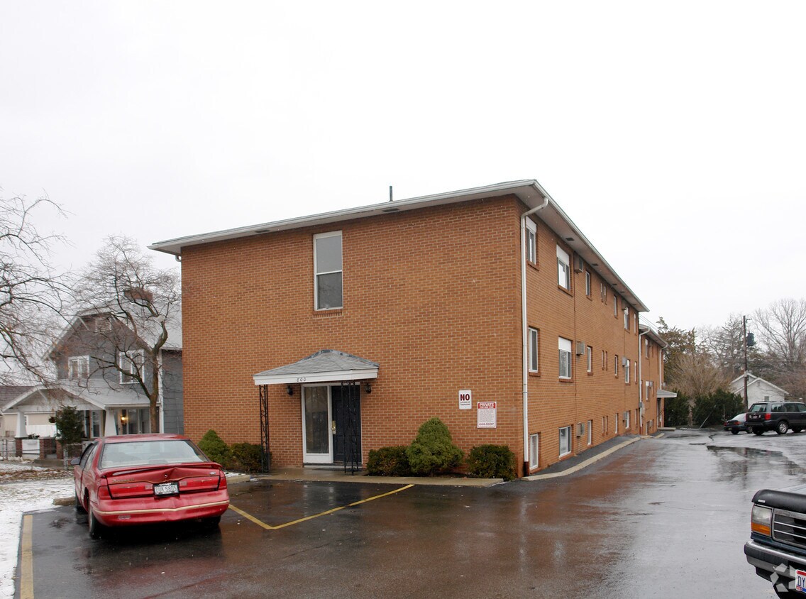 Foto principal - 800 Brown Rd