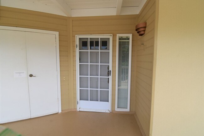 Foto del edificio - Unfurnished 3 Bedroom 2 Bath Penthouse Condo