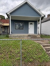 Building Photo - 2325 Woodland Ave