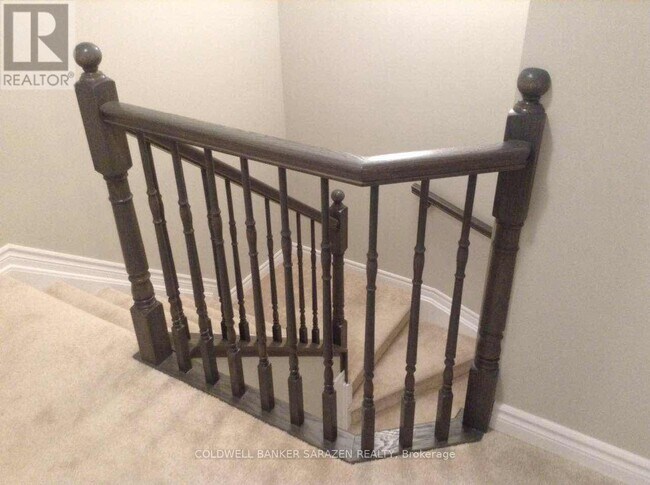 Photo du bâtiment - 856 Clarity Ave