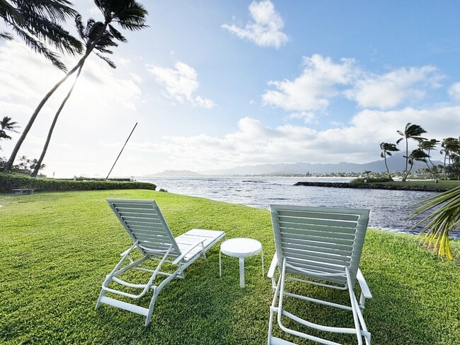 Building Photo - Furnished Kaimalino House Fronting Canal & Overlooking Kailua Bay