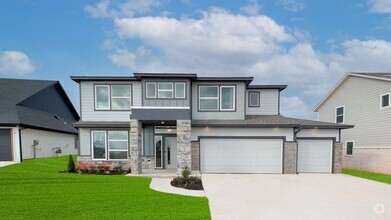 Building Photo - 6032 Dale Ave