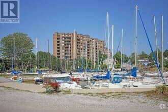 Building Photo - 100-1100 Lakeshore Rd E