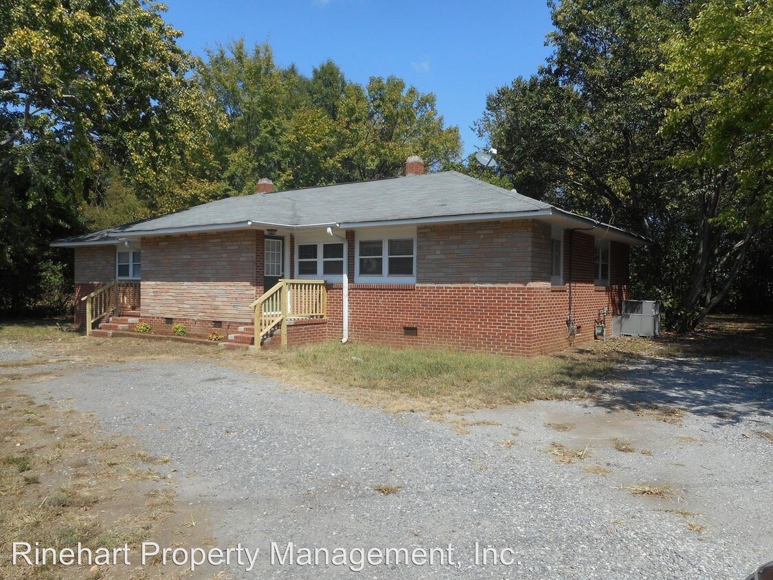 Primary Photo - 2 br, 1 bath House - 1074 B Pecan Circle