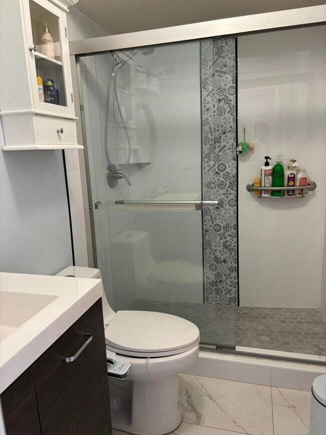 Foto del edificio - 325 Andover E