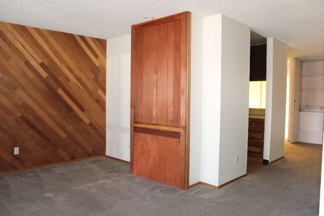 Building Photo - PENDING 1205 Marionola Way, Pinole CA (Cro...