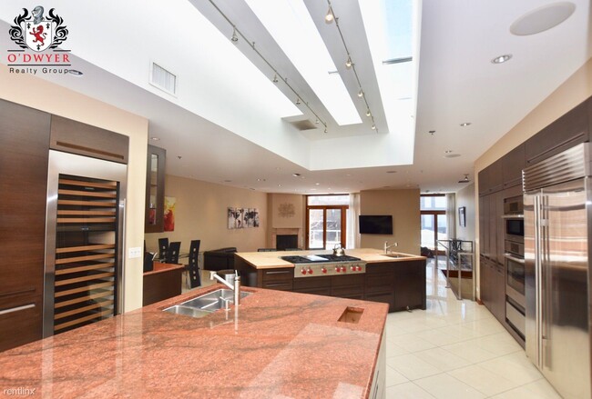 Building Photo - 3 br, 2 bath  - 1252 N Wells St Apt 3