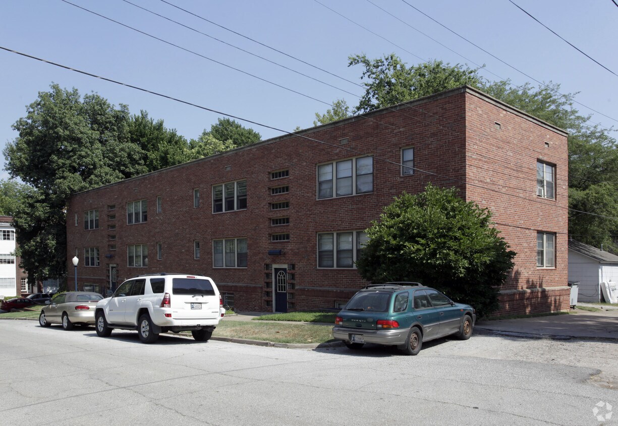 Foto principal - 1522 E 17th St