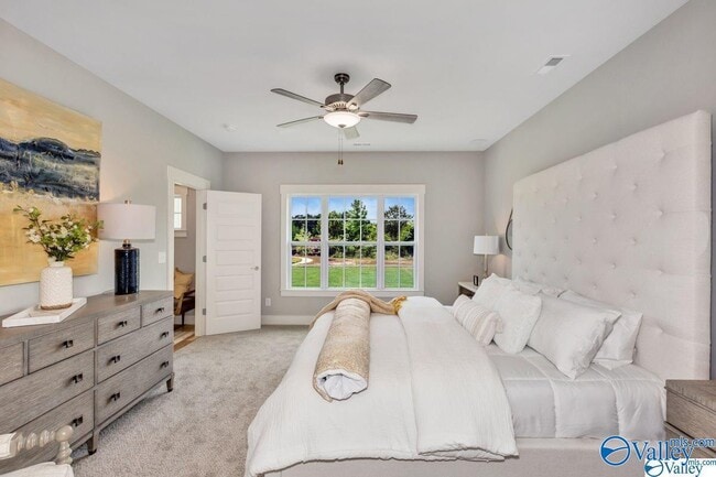 Building Photo - 6604 Waxwood Dr