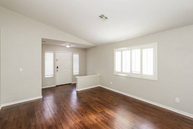 Building Photo - 1831 Featherbrook Ave