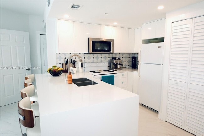 Foto del edificio - 3410 Coral Wy